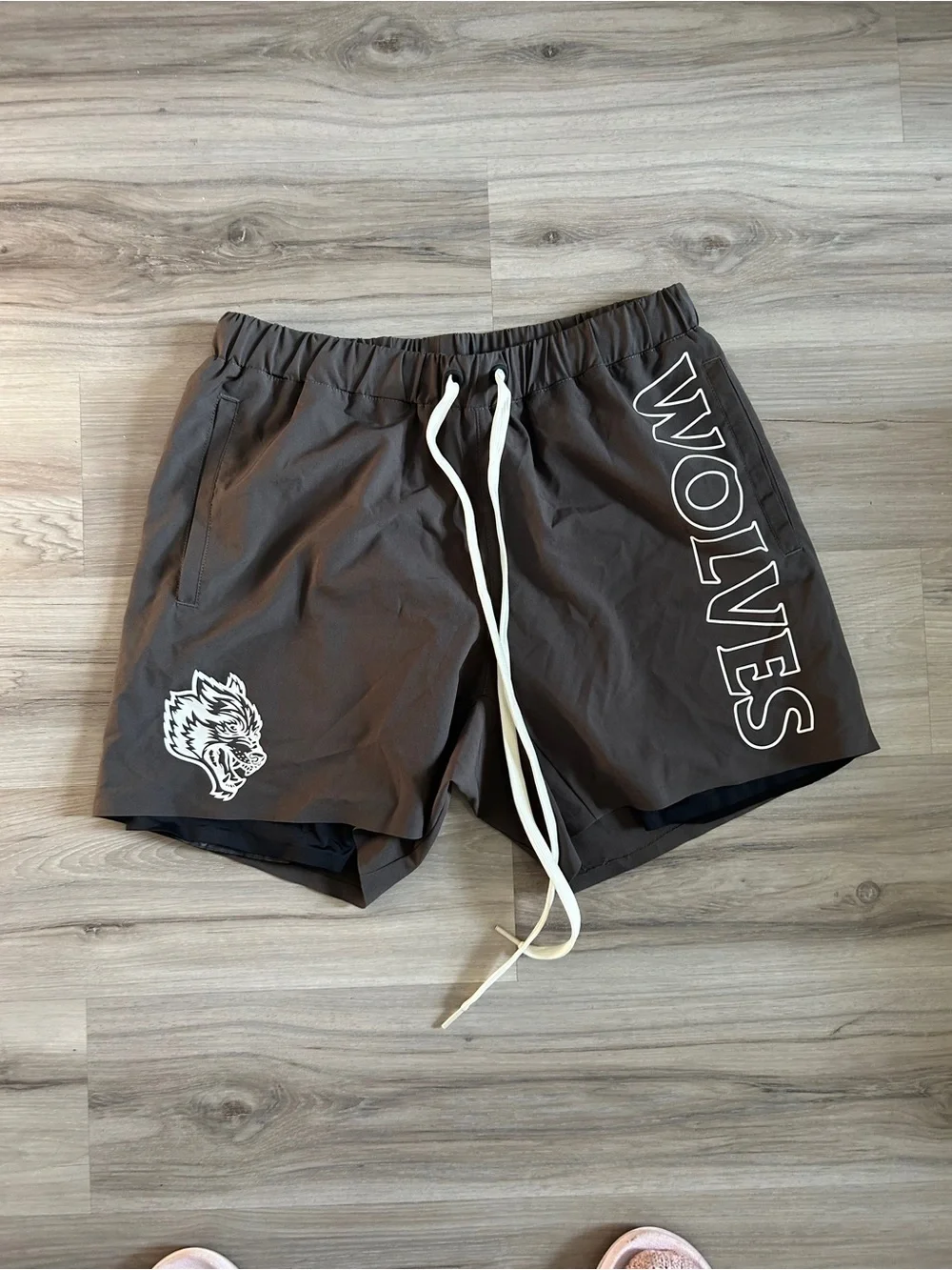 Limited edition, wolves athletic shorts four 74–1000 streetwear running
